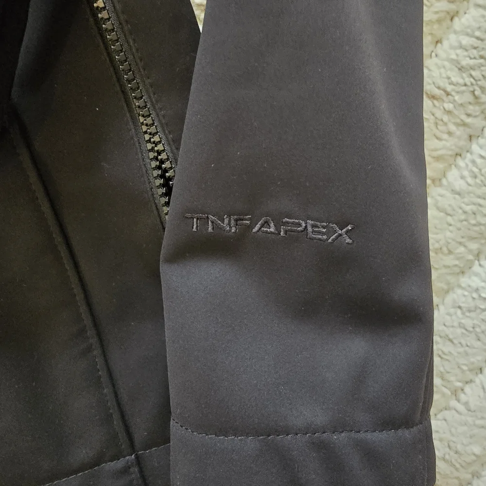 The North Face Apex jacket in women's size small - Picture 4 of 9